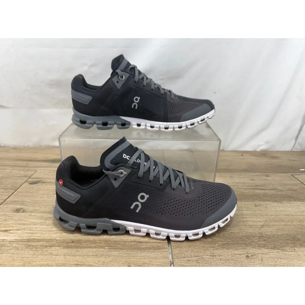 On Cloudflow Running Shoes Mens 8.5 Shadow Rock Grey Low Top 35.99238